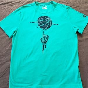 Mens Under Armour t-shirt lrg